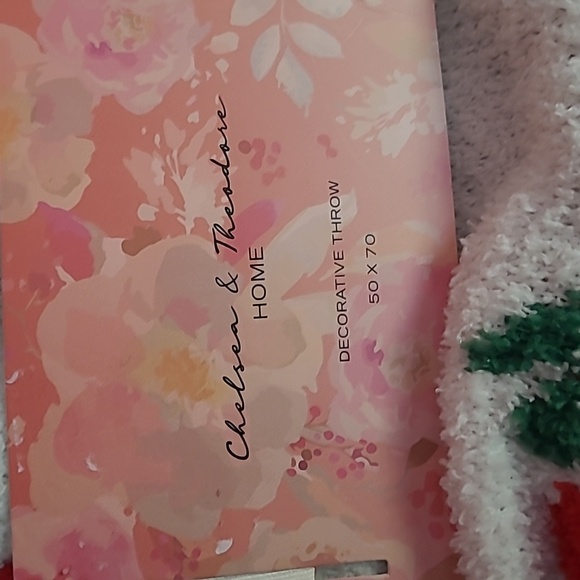 🍒Decorative Throw - Picture 3 of 8